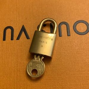 Louis Vuitton key and lock #204